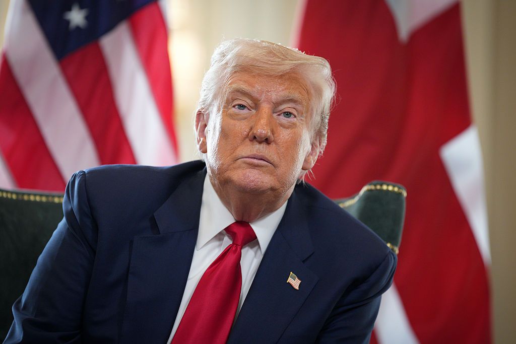 Donald Trump ordena derrubada em politicamente-motivada «Debanking ’